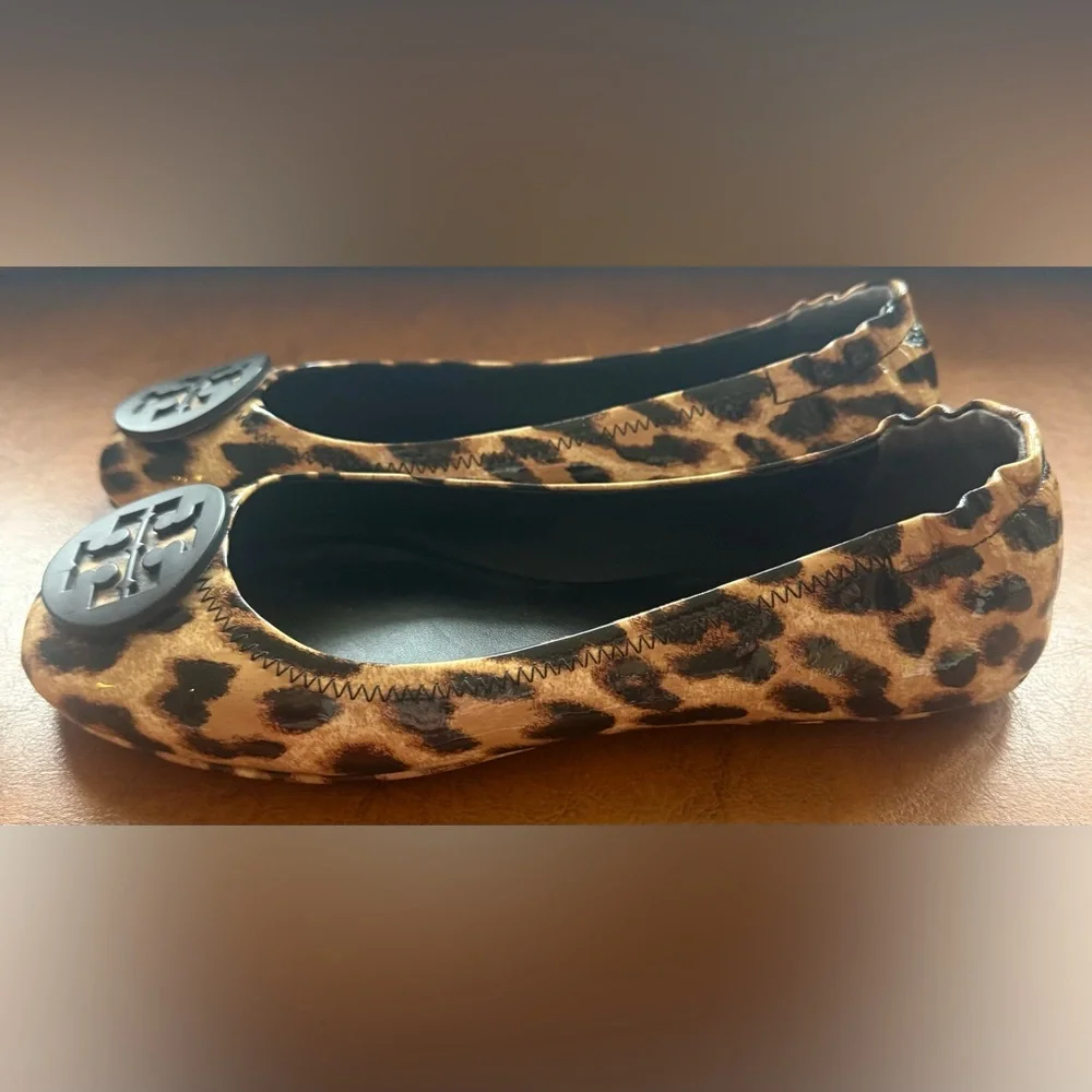 Tory Burch Reva Leopard Ballet Flats Sz 8M Patent Logo EUC - Picture 6 of 12